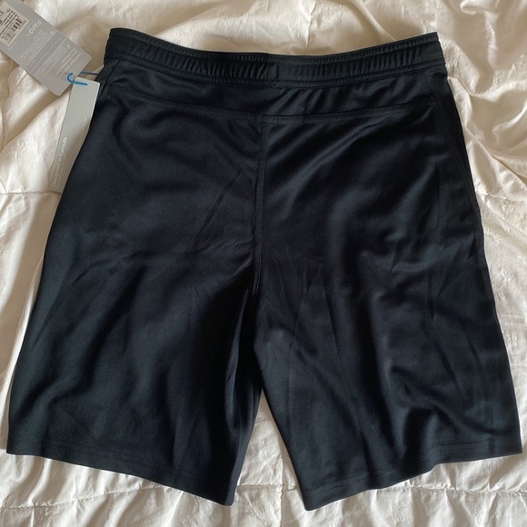 FWD Boys Tech Short XL - Picture 2 of 3